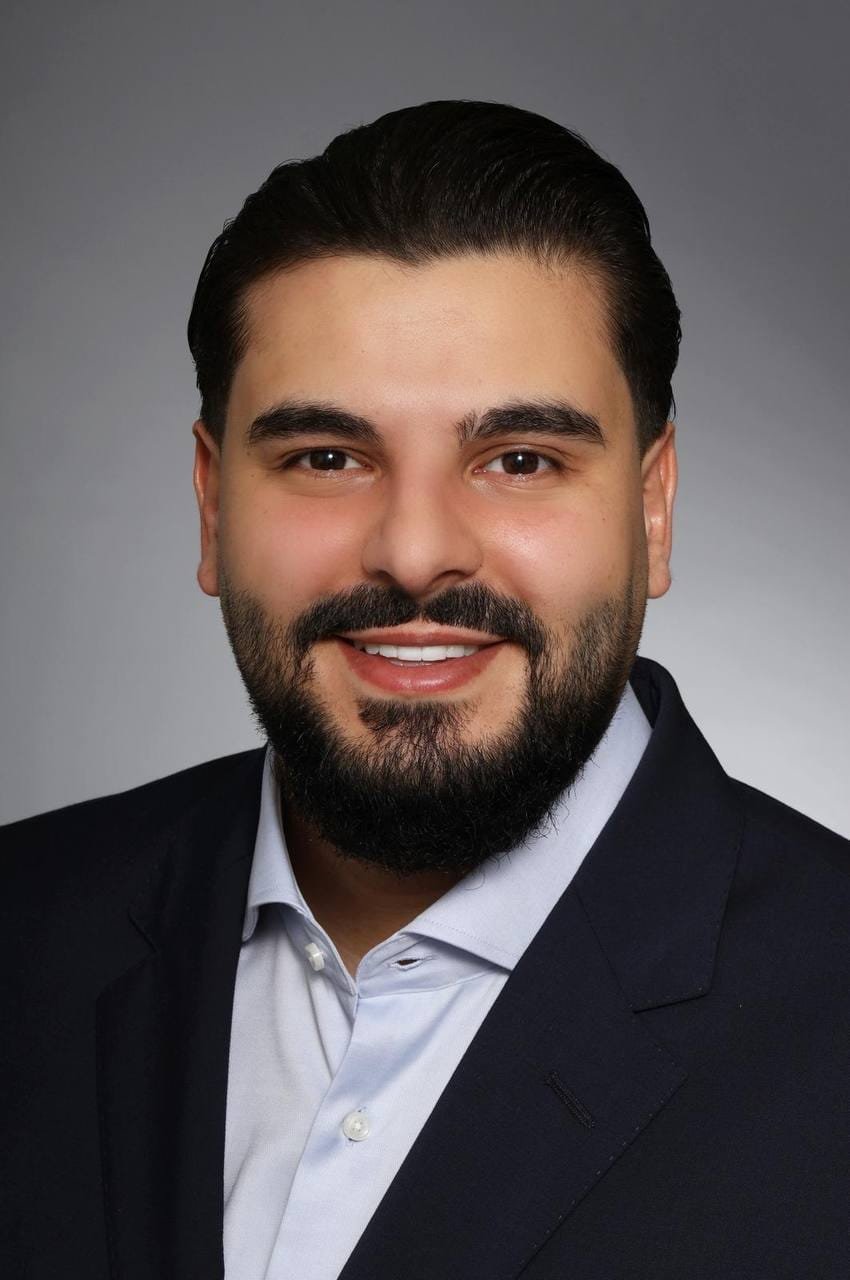 Mohamed Milloudi, Inhaber und Kfz-Sachverständiger des Unfallexperten Ingenieurbüros in Bergheim